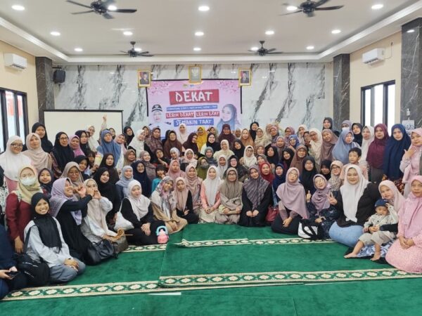 Lebih 'DEKAT' dengan Keluarga: Cara Wanita LDII Cilincing Rajut Keakraban Lewat Empati dan Komunikasi